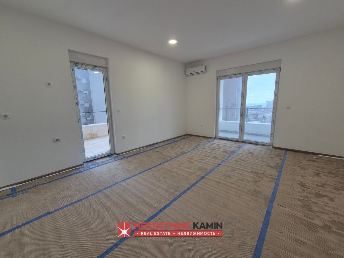 Dvosoban stan sa pogledom na more i grad, Dubovica Lux-Budva 